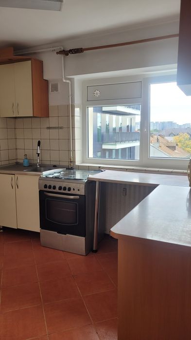 Inchiriez apartament 3 camere 3500 lei Ion Mihalache