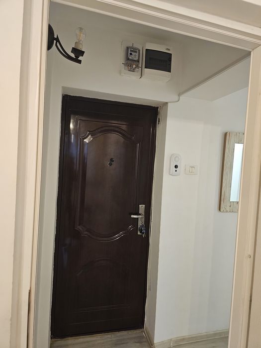 Vând apartament 3 camere Câmpina