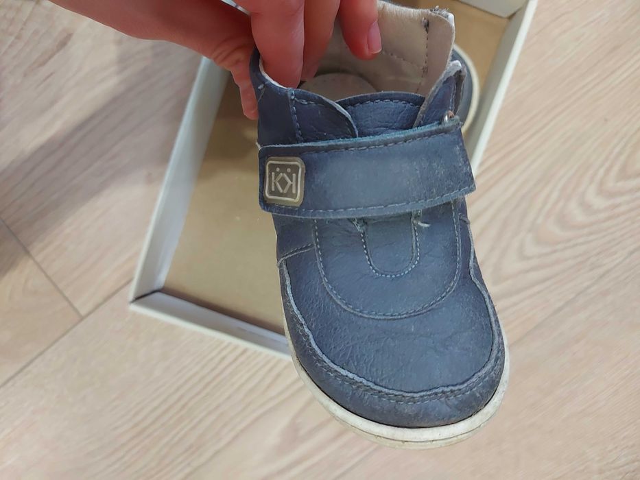 Бебешки буйки за прохождане  Колев и Колев. Детски обувки