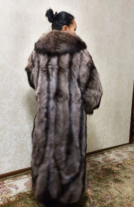 Шуба женская Енот