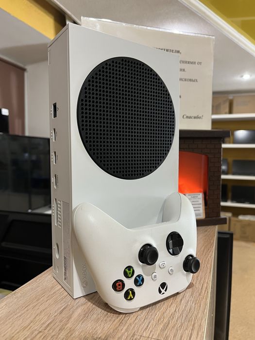 Xbox Series S +1 геймпад 512 гб