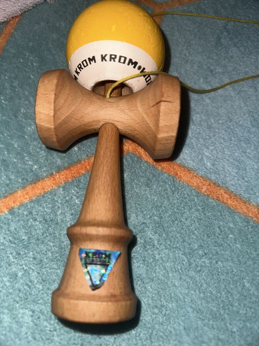Kendama krom pop galbena
