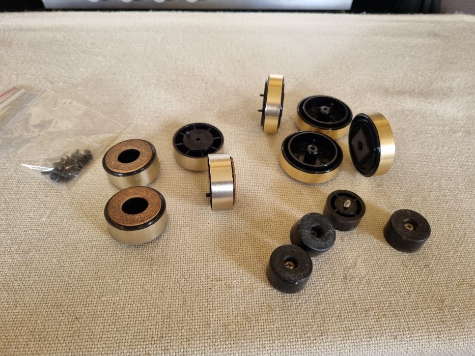 Set Picioruse Onkyo Integra, etc . Perfecta stare