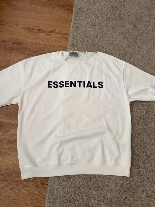 Hanorac essentials