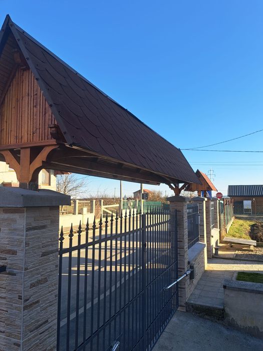 Diverse lucrari (porti, garduri, pavaj,amenajari)