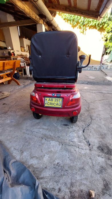 De vânzare Tricicletă electrică trei roți 2 persoane/Cască