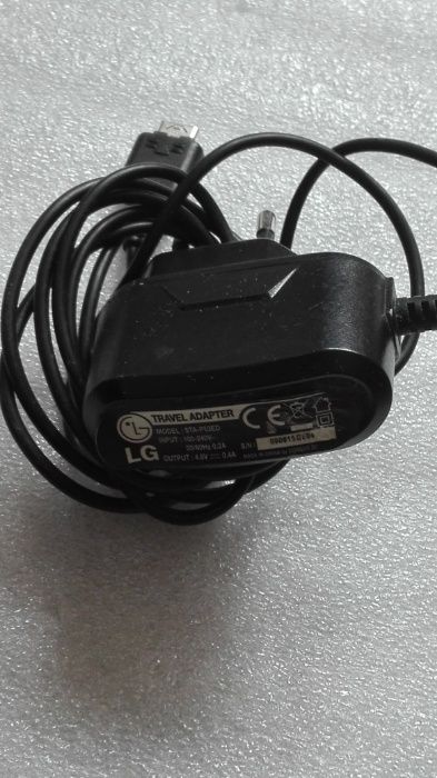 Оригинални зарядно за Nokia и LG,