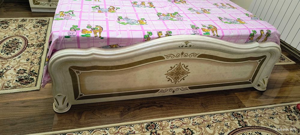 Vând mobila dormitor