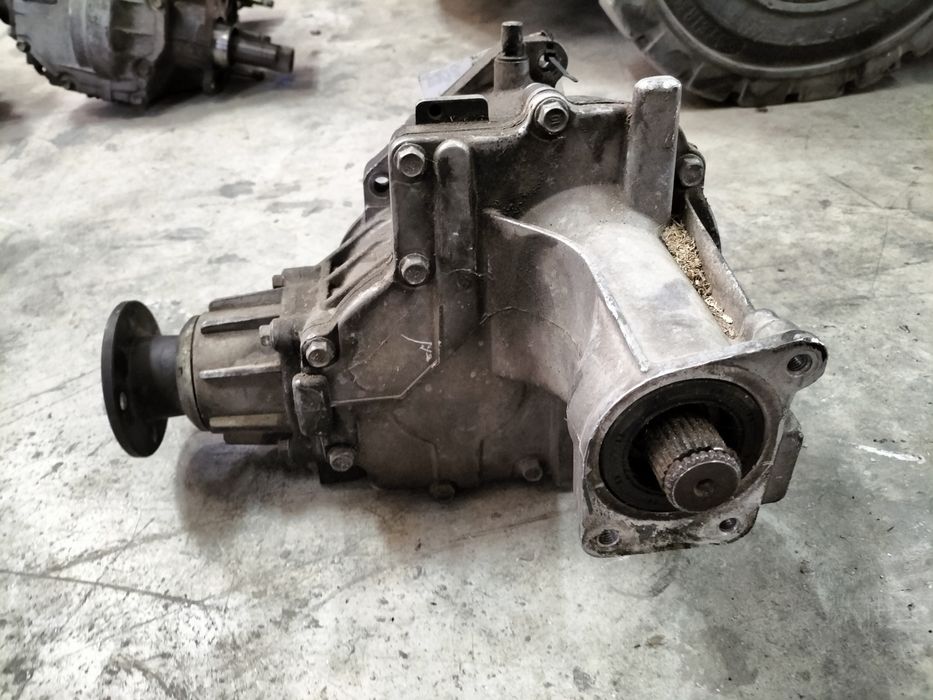 Раздатка / Раздатъчна кутия Hyundai Tucson / Хюндай Туксон 2.0 бензин