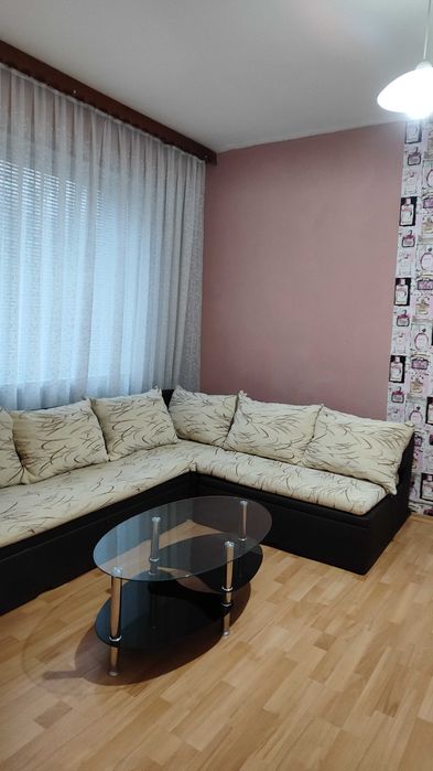 Отдава под наем 2-стаен