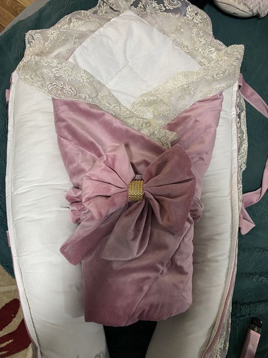 Продам конверт на выписку , весна осень