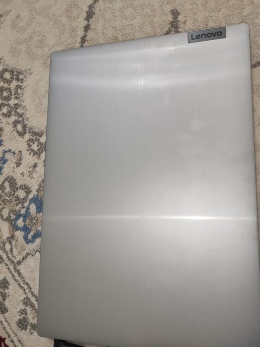 Продам ноутбук в хорошем состояние.