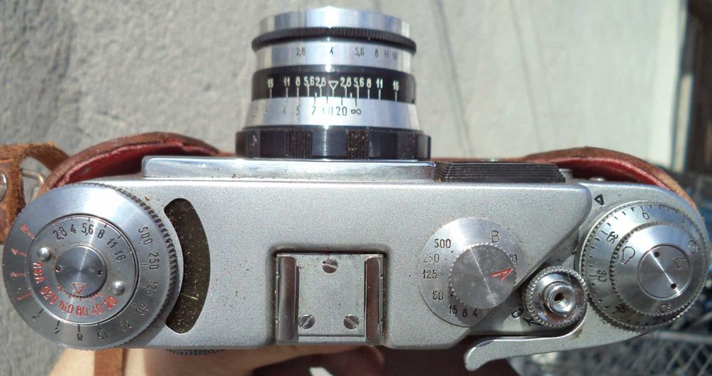 Ретро механичен лентов фотоапарат ФЕД-4