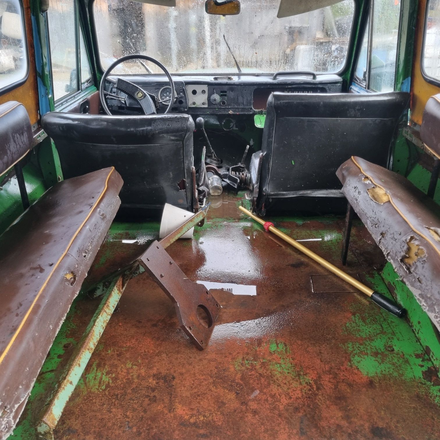 ARO 240  Benzina