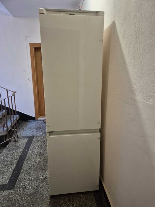 Хладилник за вграждане Nardi