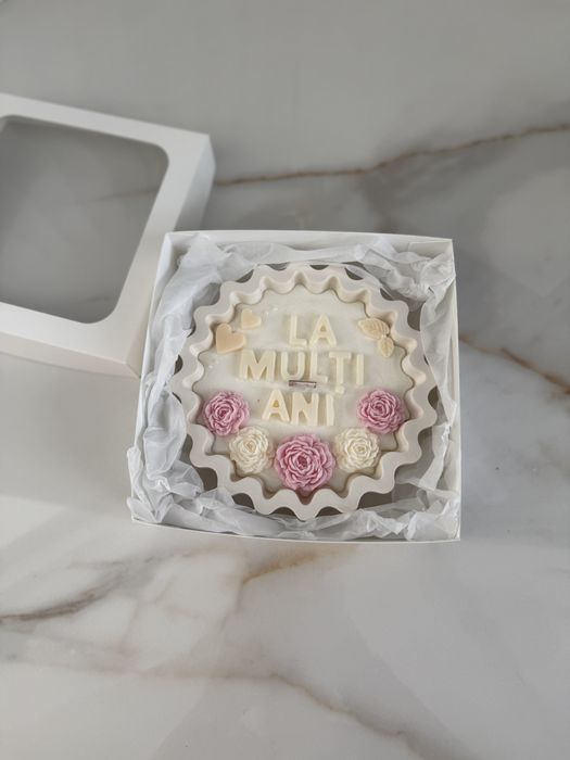 Lumanare in vas ceramic cu mesaj “La multi ani!”