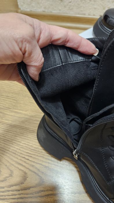 Дамски черни боти