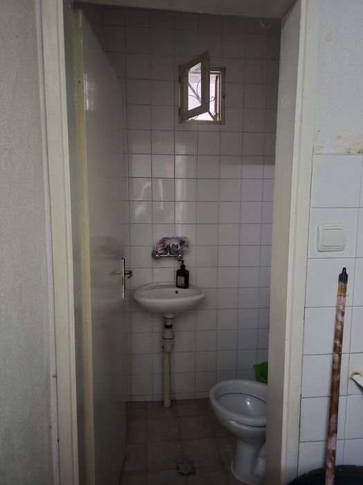 Дава се под наем Магазин в Стара Загора, Център - 76 кв.м за 310 € - Снимка #2