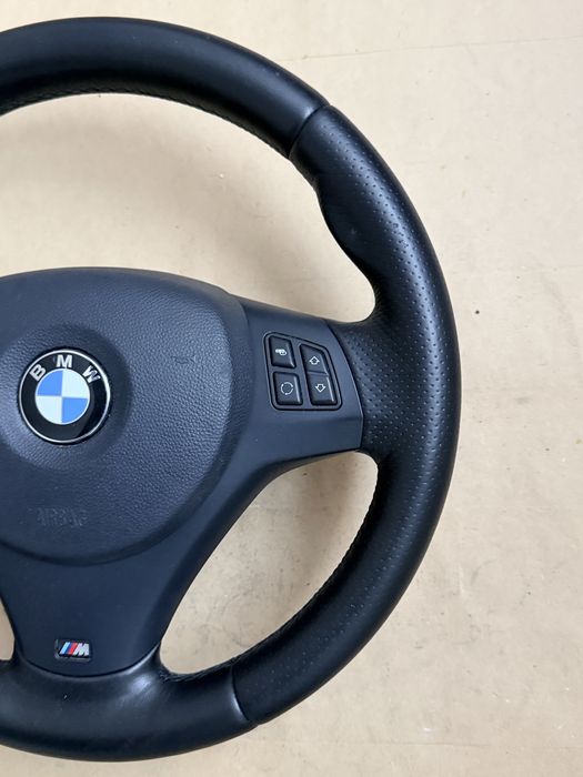Бмв М волан bmw e84 e87 e90 e91 e92 e93