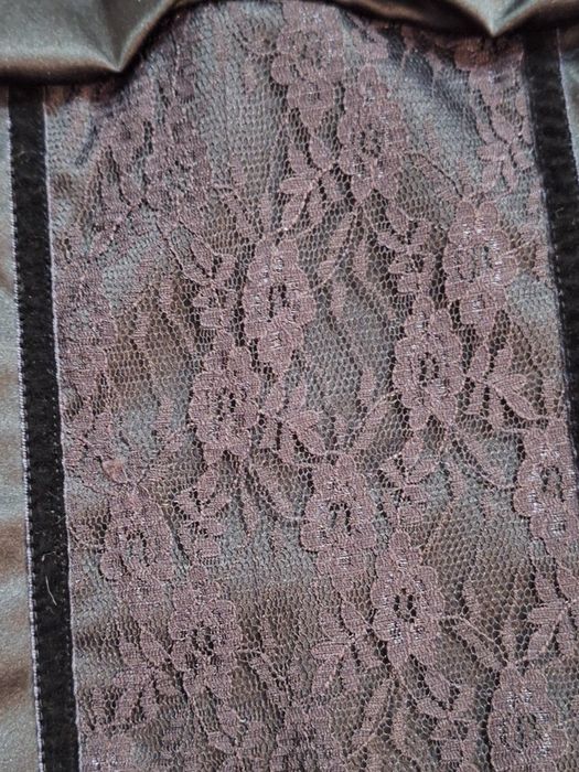 Черно бюстие с дантела