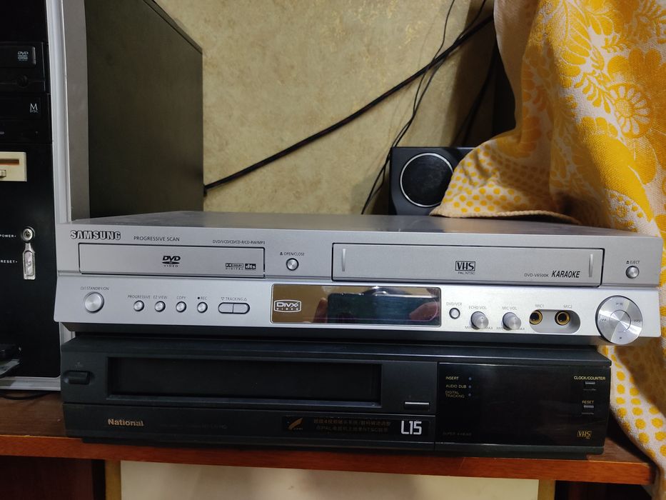 Видео магнитофоны разные
