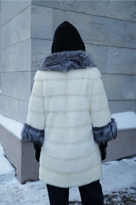 Продам норковую шубу