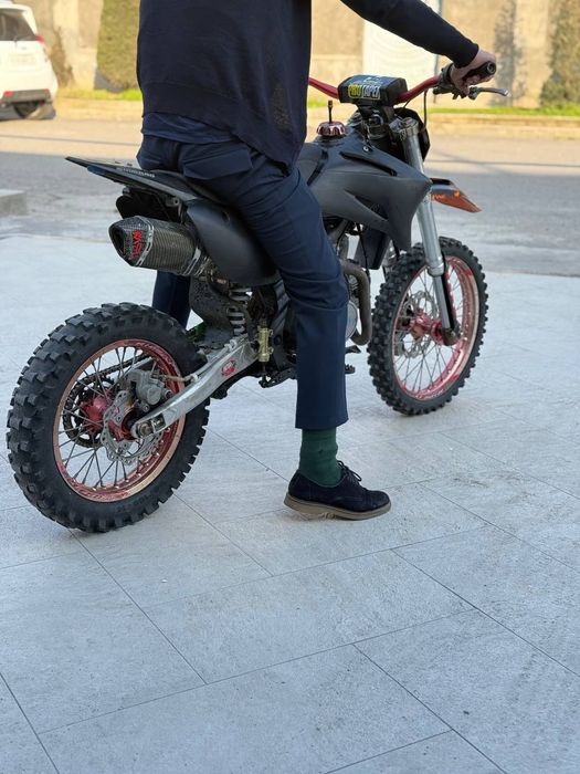 Moto sotiladi samarqand viloyati narxi 7 milyon kelishamiz  Oqdaryo tu