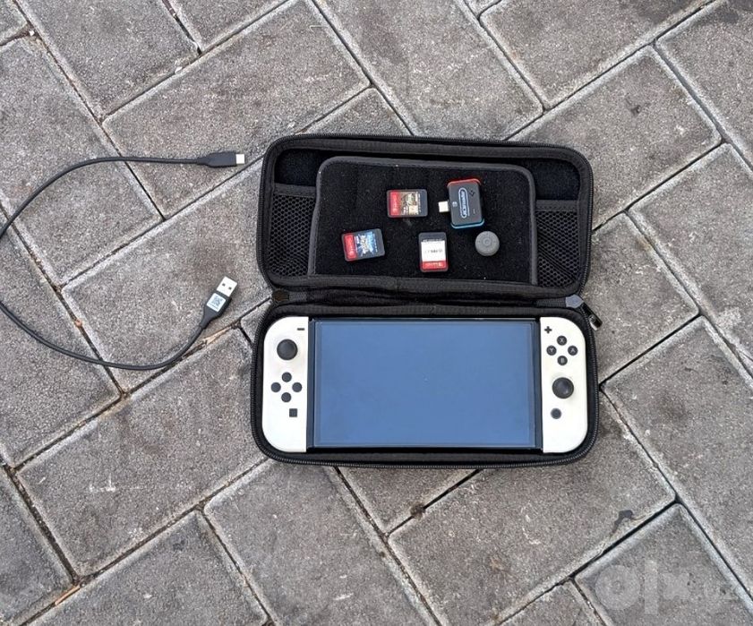 Nintendo swith oled 3 игры в комплекте идеал
