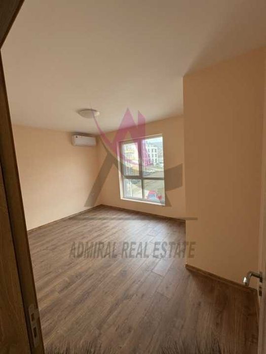 Дава се под наем Тристаен апартамент в Варна, Изгрев - 105 кв.м за 598.23 € - Снимка #2