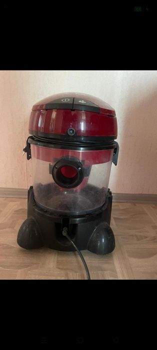Продается моющий пылесос