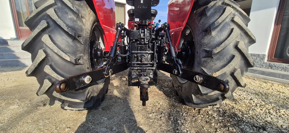 Vând Tractor UTB Universal 683 anul 2004