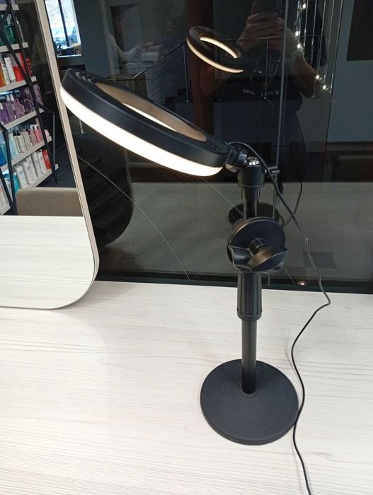 Настолна LED лампа за маникюр