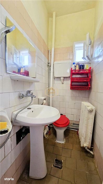 Central | 3 camere decomandate + curte proprie de 35 m² | Etaj 1