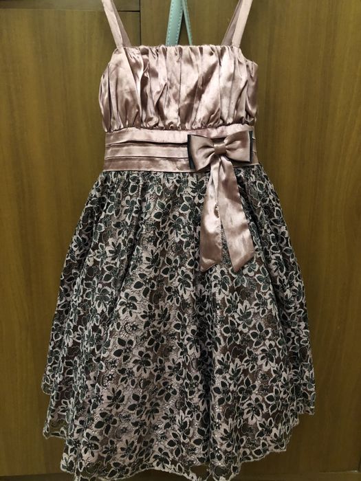 Платье нарядное 5-6-7 лет