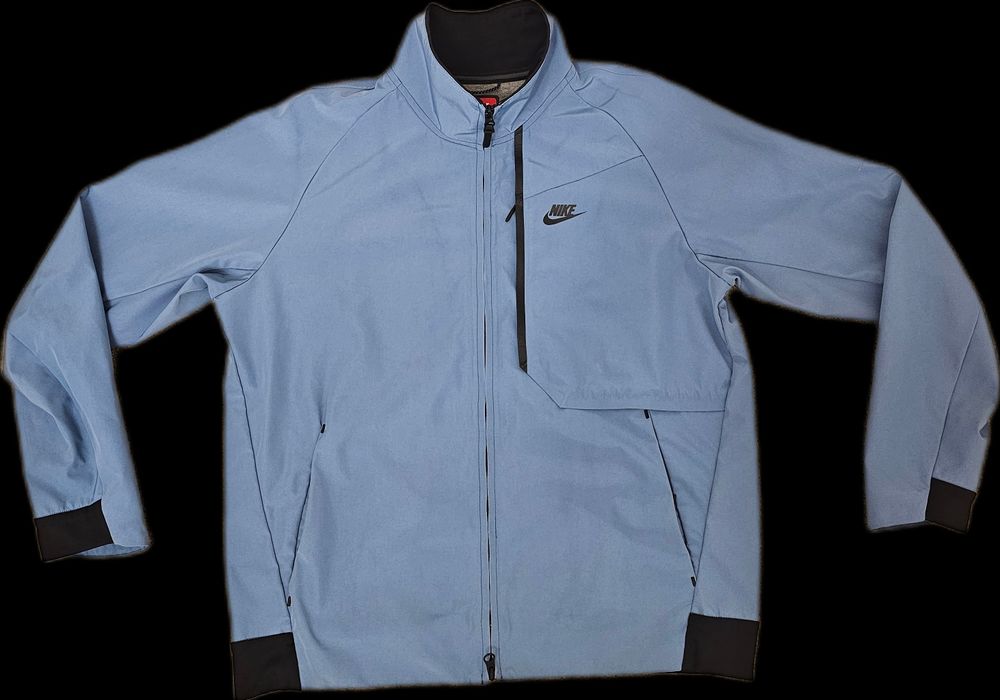 Nike Sportswear Tech Shield Размер L