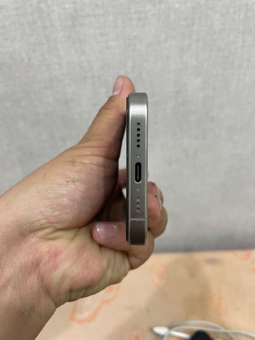 Iphone 15 pro в хорошем состояний