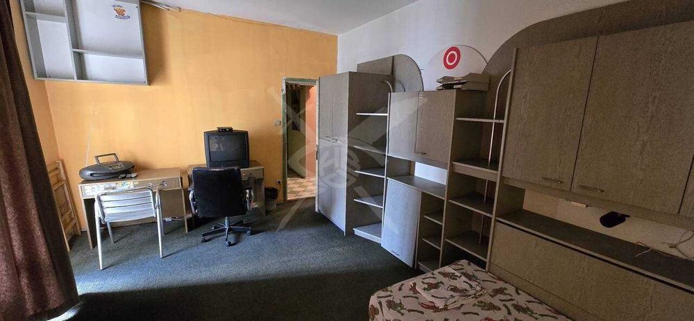 Дава се под наем Четиристаен апартамент в Пловдив, Изгрев - 120 кв.м за 500 € - Снимка #2