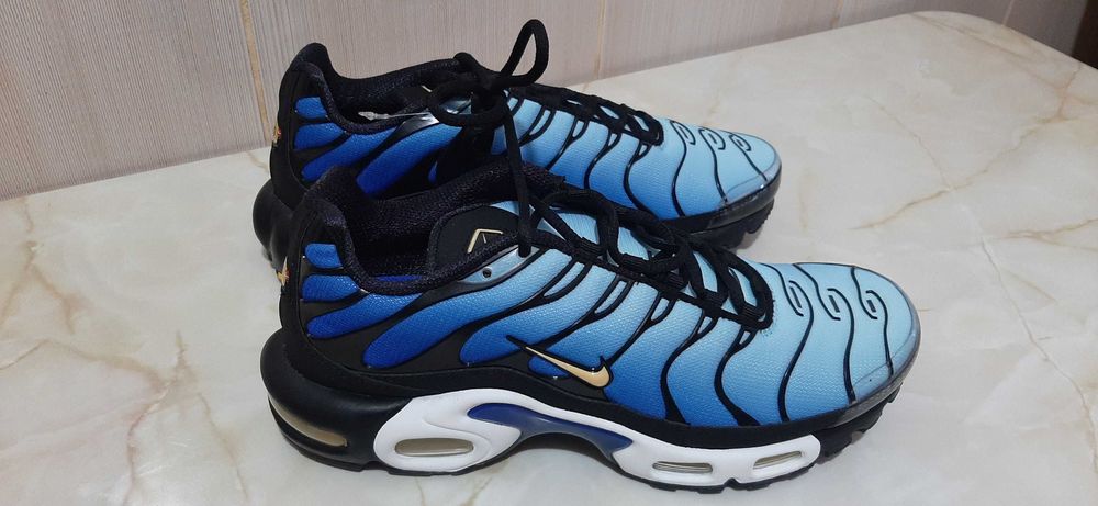 Nike Air Max Plus OG Hyper Blue, mar. 42 sau 42,5
SKU: DX0755-001