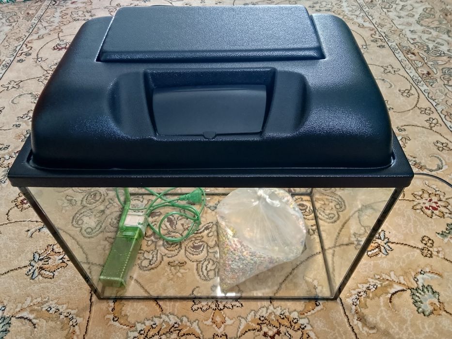 Продам Аквариум 30л.