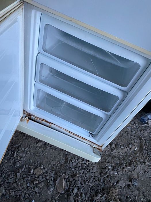 Продам холодильник б/у