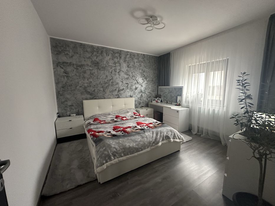 Casa cu 4 camere, pod mansardabil, Navodari