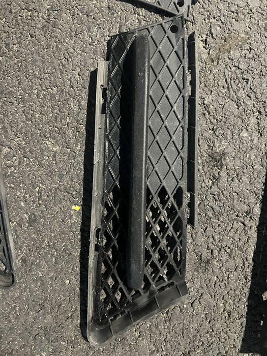 Proiectoare ceață + grile BMW e90