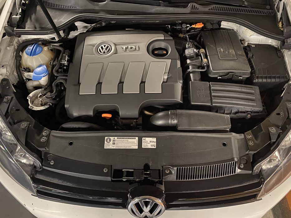 Dezmembrez Vw Golf 6 1.6 tdi dsg 7 trepte
