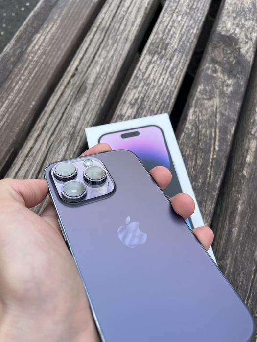 Срочно продам айфон 14 про