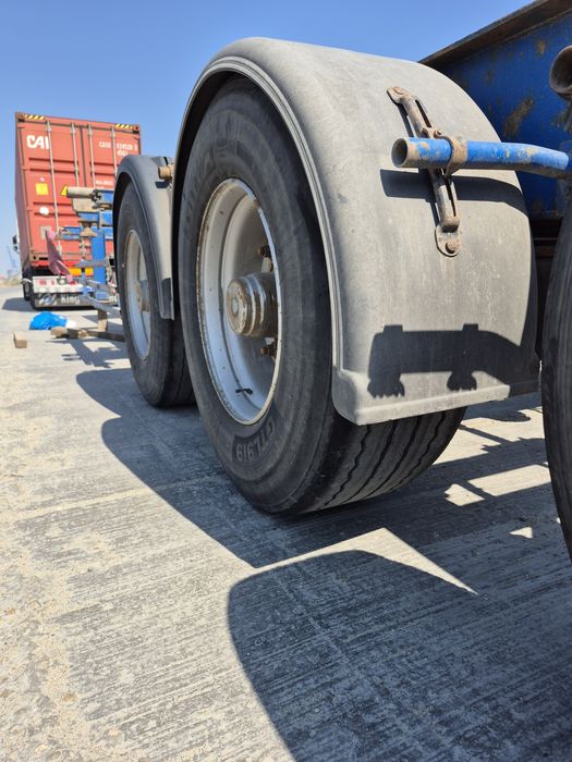 Vand / Schimb Semiremorca Container