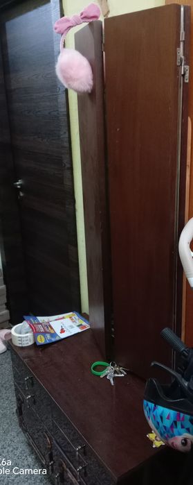 Подарявам мебели