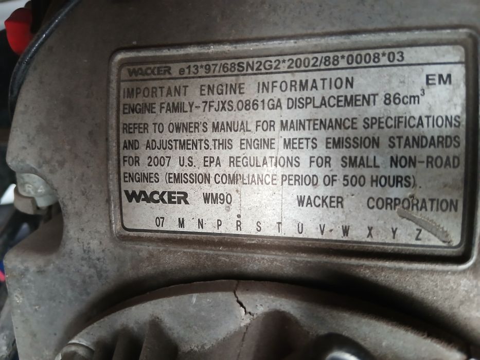 Vând mai compactor Wacker Neuson