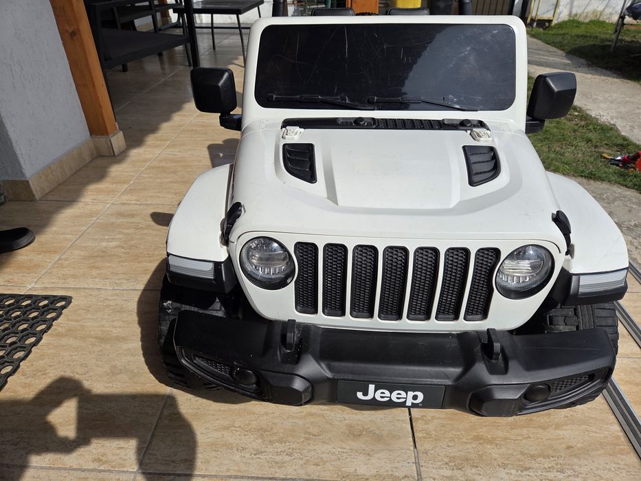 Masinuta electrica Jeep Rubicon cu Baterie NOUA