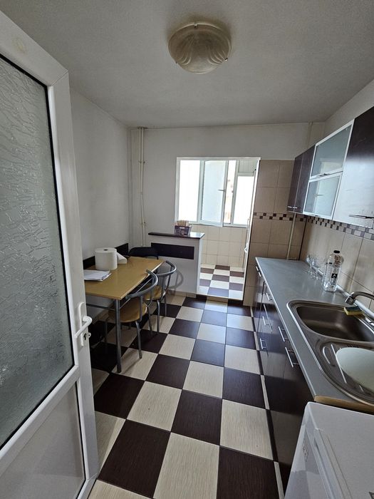 Închiriere apartament 3 camere — fotografia 3