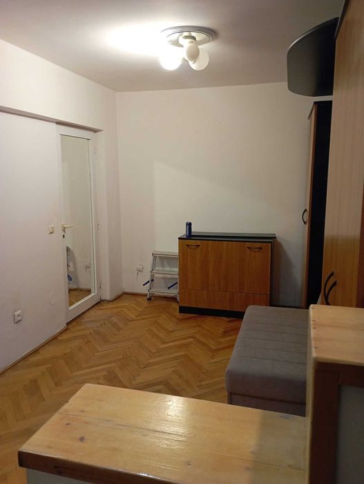 Ofer spre închiriere apartament 2 camere, decomandat lângă Profi Cireșica